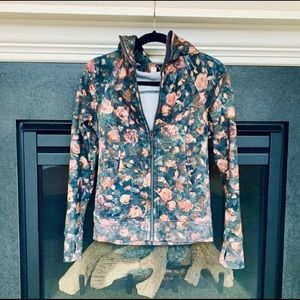 Lululemon floral scuba hoodie!! NWOT!!! 💐